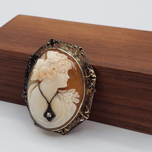 cameo Jewelry - Vintage 1950's Victorian Lady Cameo Pin/Brooch Pendant